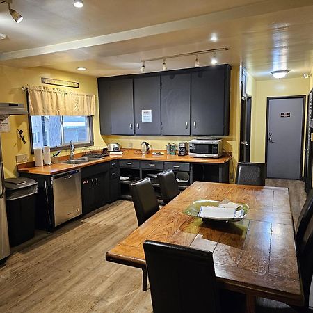 Moderne Hostel Маммот Лейкс Экстерьер фото