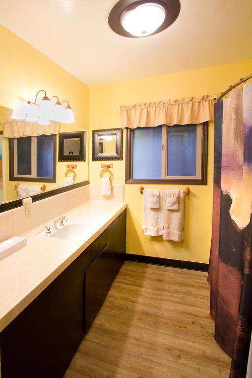 Moderne Hostel Маммот Лейкс Экстерьер фото